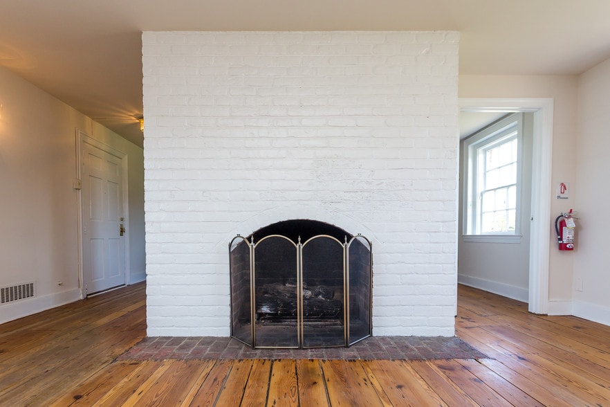 More Photos Of 2800 Princess Anne St, Fredericksburg Loft Creative Space For Sale