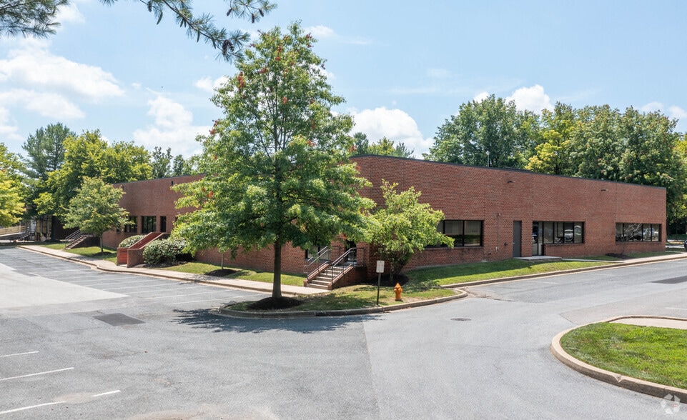 More Photos Of 9240 Rumsey Rd, Columbia Office For Lease