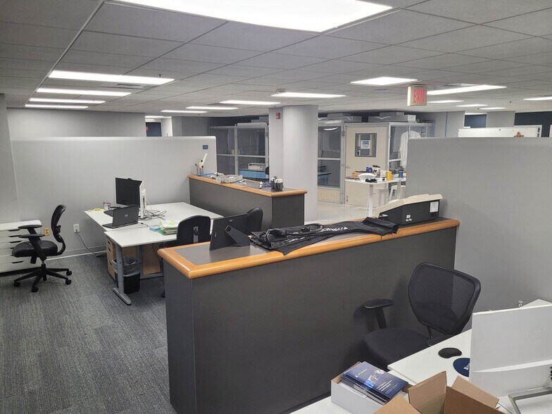 More Photos Of 1466 Main St, Waltham Office For Sale