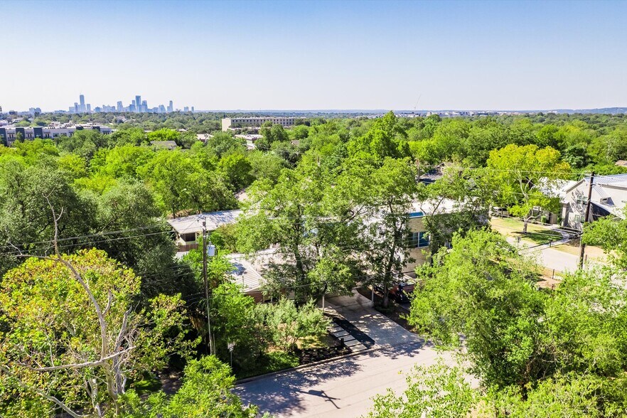 More Photos Of 2117 Shoalmont Dr, Austin Office Residential For Sale
