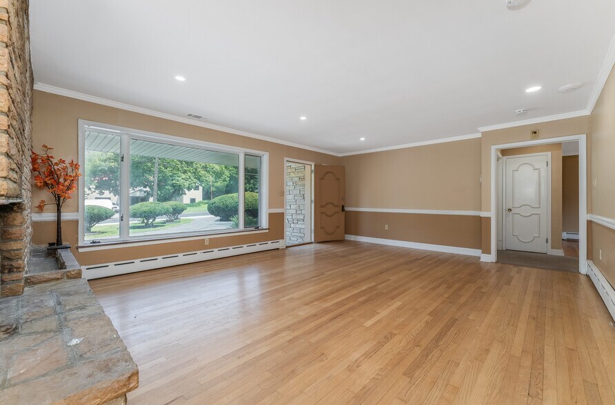 More Photos Of 2431 Route 57 East, Washington Office Residential For Sale