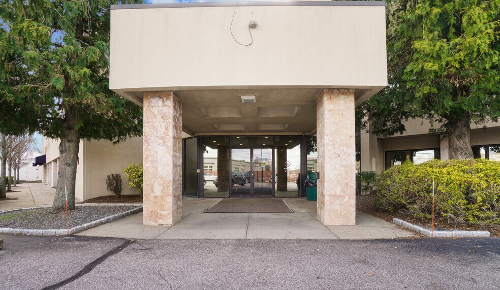 More Photos Of 725 Reservoir Ave, Cranston Medical For Sale
