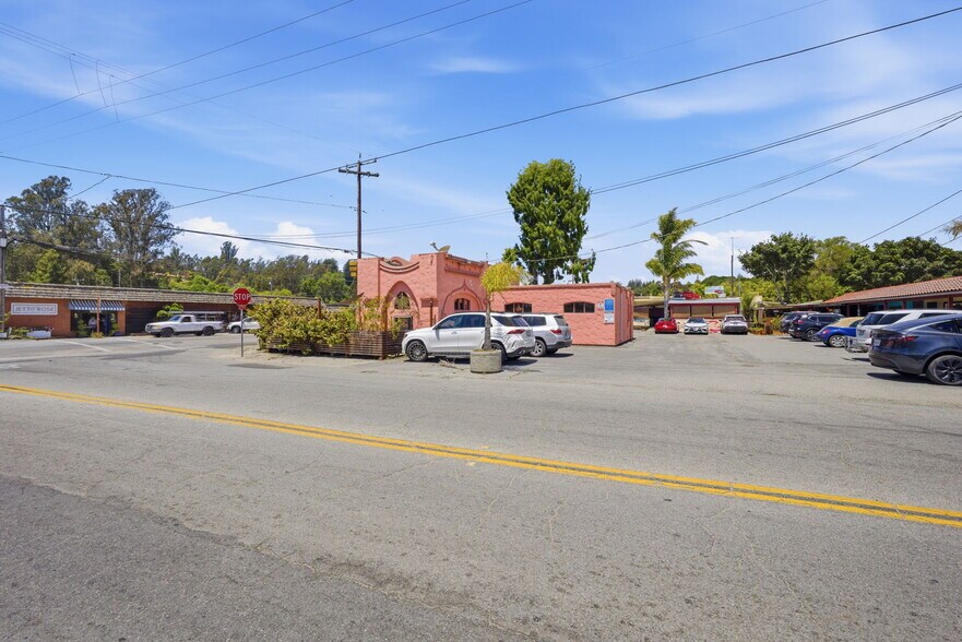 More Photos Of 2904-2908 Freedom Blvd, Watsonville Storefront Retail Residential For Sale