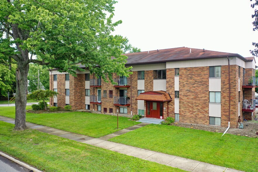 More Photos Of 1810-1860 Mahoning Ave, Warren Apartments For Sale