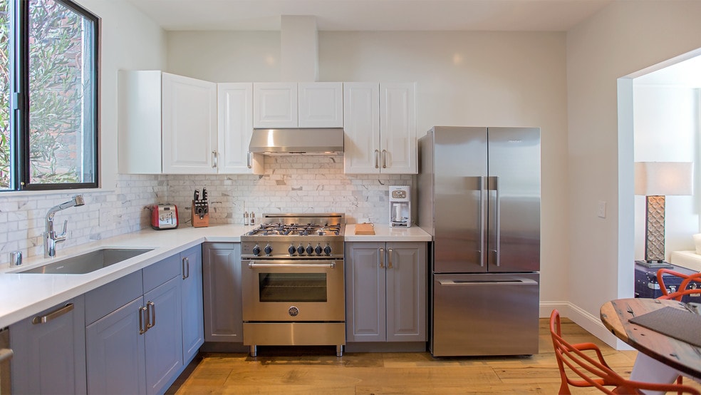 More Photos Of 1616-1618 Pacific Ave, San Francisco Office Residential For Lease