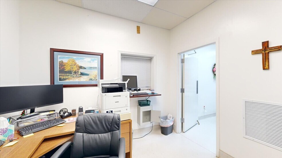 More Photos Of 113 Bo Bo Dr, Crystal Springs Freestanding For Lease