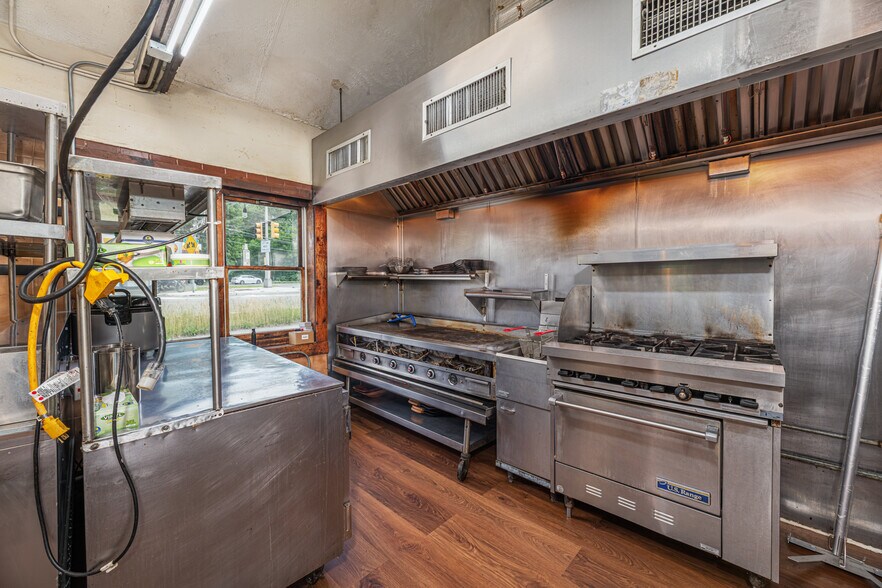 More Photos Of 3290 NJ-94, Franklin Specialty For Lease