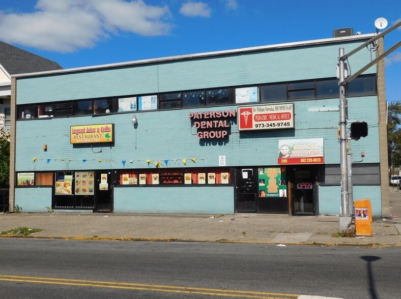 More Photos Of 295-299 Broadway, Paterson Medical For Lease