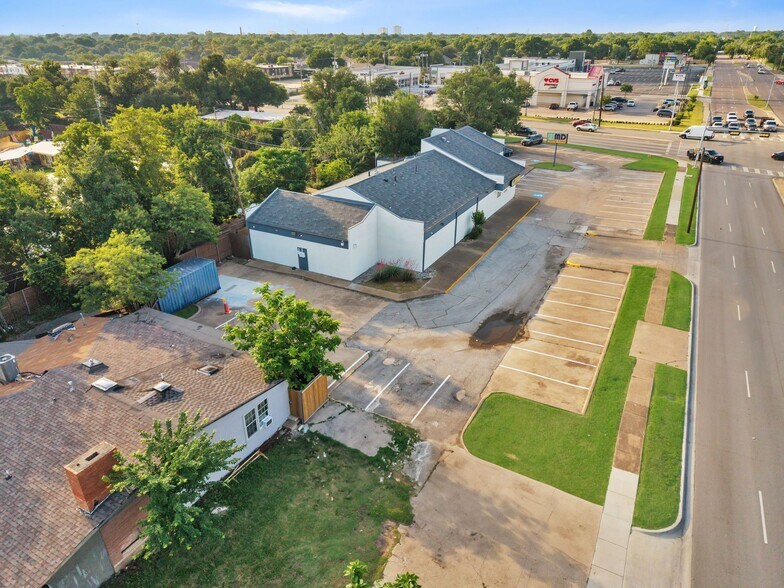 More Photos Of 9991 Marsh Ln, Dallas Medical For Sale