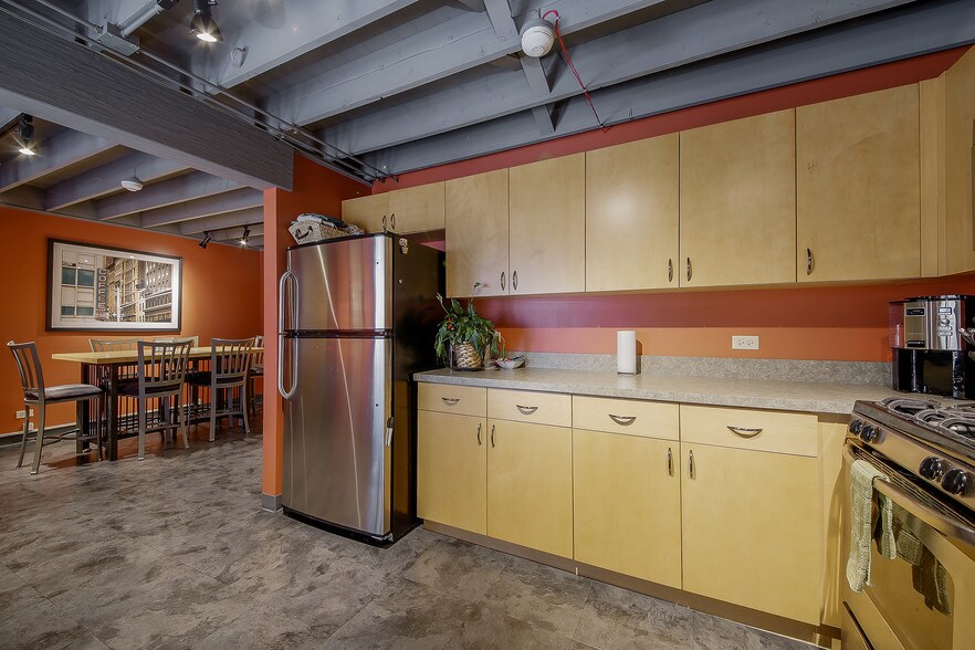 More Photos Of 5222 Main St, Downers Grove Office For Sale