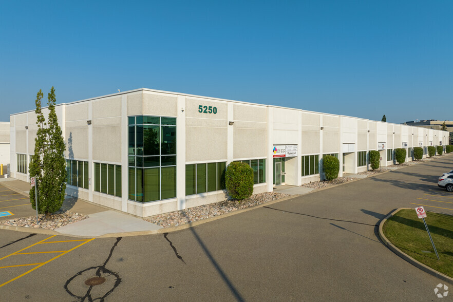 Primary Photo Of 5250 Satellite Dr, Mississauga Light Distribution For Lease