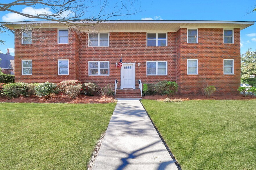 Primary Photo Of 601 E 53rd St, Savannah Apartments For Sale