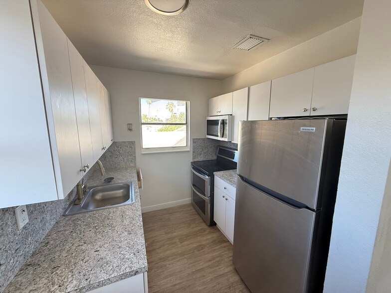 More Photos Of 236 SW 10th Ave, Miami Apartments For Sale