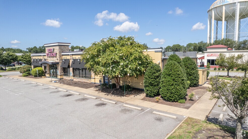 More Photos Of 4066 Victory Blvd, Portsmouth Restaurant For Lease