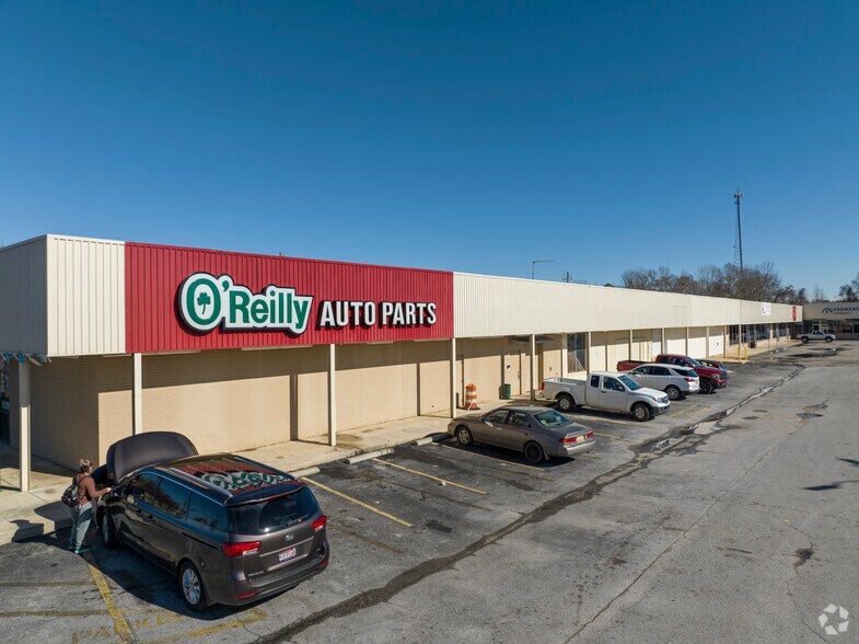 More Photos Of 24716 US-31, Jemison General Retail For Sale