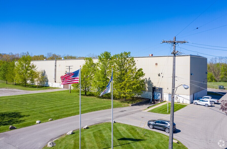 More Photos Of 840 Rickett Rd, Brighton Warehouse For Lease