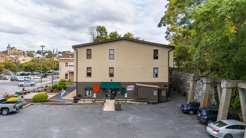 More Photos Of 50 Middlebrook Ave, Staunton Storefront For Sale