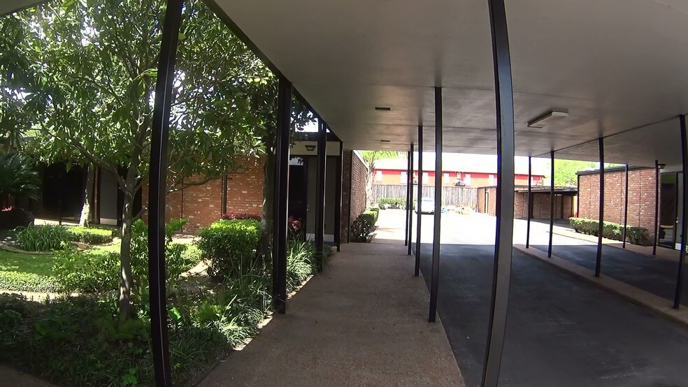 More Photos Of 4910 Willowbend Blvd, Houston Office Residential For Lease