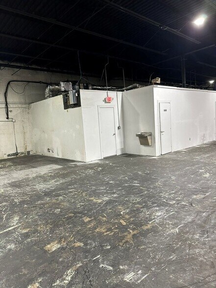 More Photos Of 4763 E 11th Ave, Hialeah Warehouse For Lease