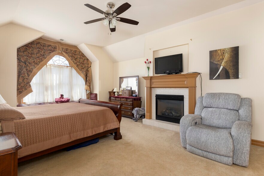 More Photos Of 860 Union Rd, West Seneca Office Residential For Sale