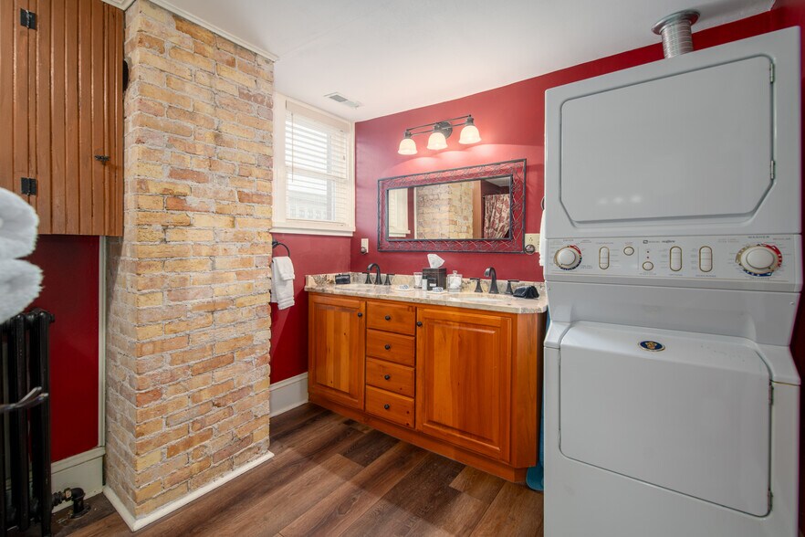 More Photos Of 143 Church Ave, Oshkosh Hospitality For Sale