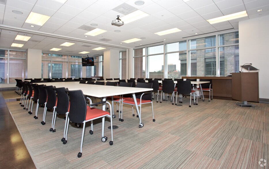 Photo of Lbby Floor Ste 100 - Spec Suite