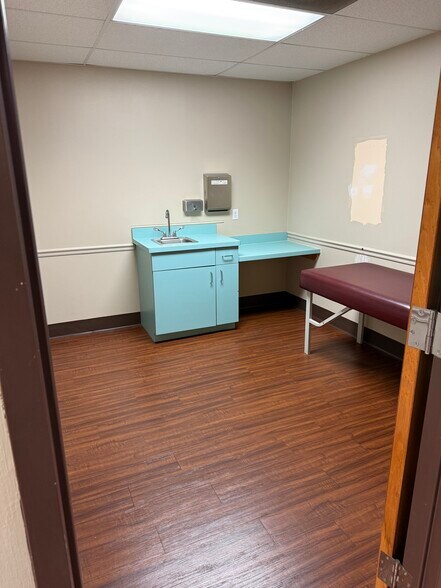 More Photos Of 14100 Fivay Rd, Hudson Medical For Sale