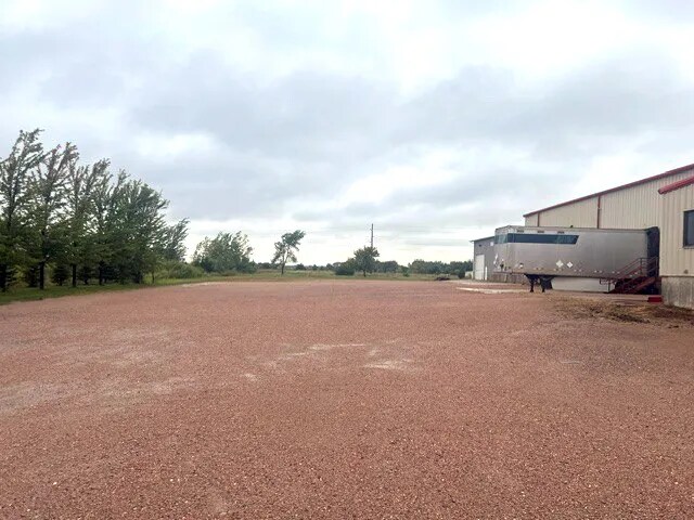 More Photos Of 27079 Katie Rd, Tea Warehouse For Lease