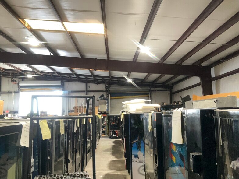 More Photos Of 11607 Prospect Dr, Odessa Manufacturing For Sale
