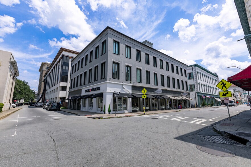 More Photos Of 31 W congress St, Savannah Office Residential For Sale