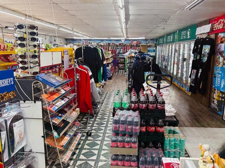 More Photos Of 1131 E Broadway Ave, Enid Convenience Store For Sale