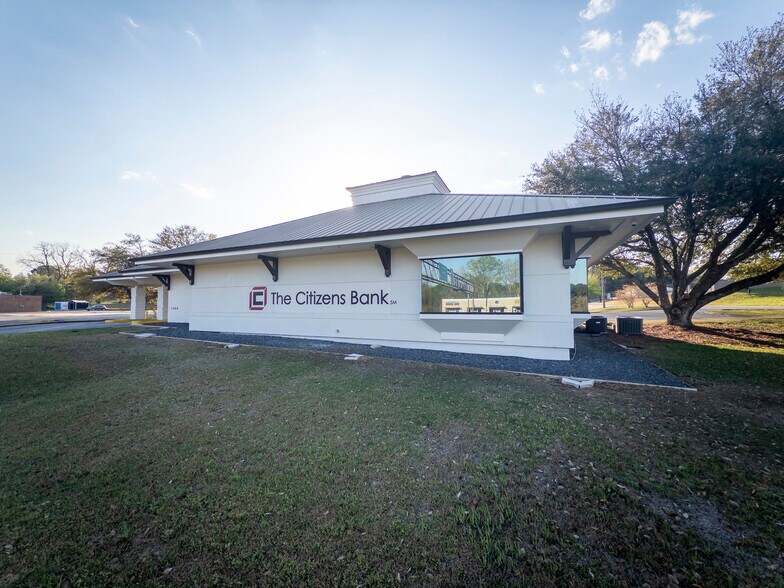 More Photos Of 1825 Hwy 39 N, Meridian Bank For Sale