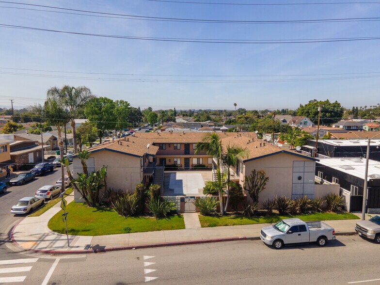 More Photos Of 5505 Cherry Ave, Long Beach Apartments For Sale