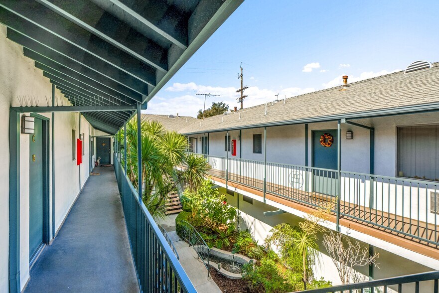 More Photos Of 1799 N Hollywood Way, Burbank Apartments For Sale