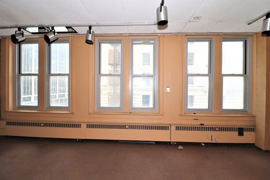 More Photos Of 4 W Fourth St, Cincinnati Office Residential For Sale