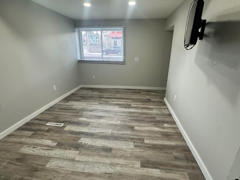 More Photos Of 47 W Bridge St, Oswego Storefront Retail Residential For Sale