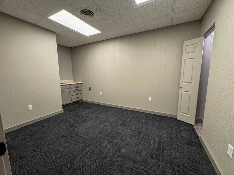 More Photos Of 302 Missouri Ave, Deer Lodge Freestanding For Sale