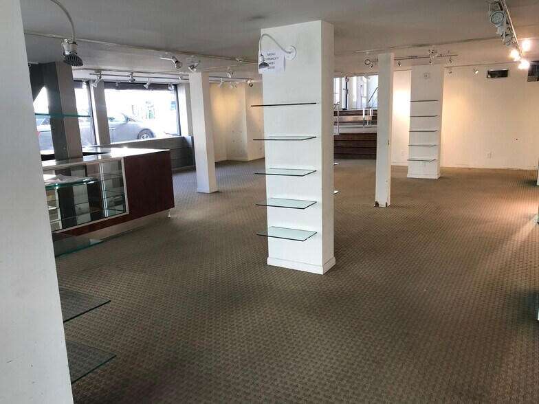 More Photos Of 15 N Dean St, Englewood Restaurant For Lease