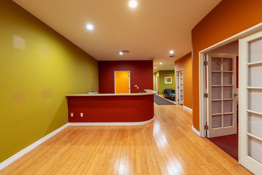 More Photos Of 1415 N Cahuenga Blvd, Los Angeles Loft Creative Space For Sale