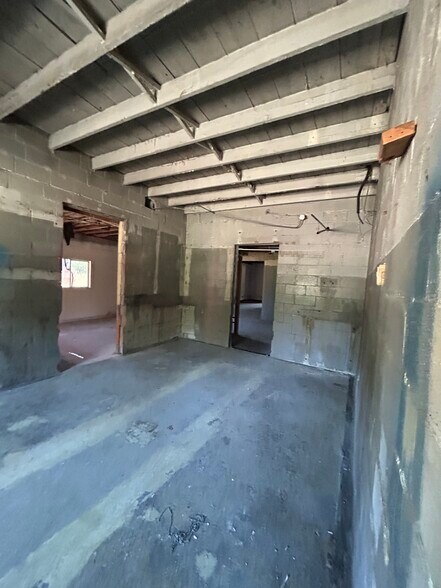 More Photos Of 1625 W Broadway Ave, Spokane Light Manufacturing For Sale