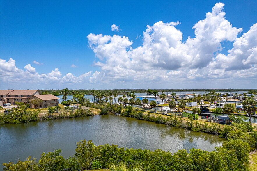 More Photos Of 870 Buttonwood Dr, Fort Myers Beach Distribution For Sale