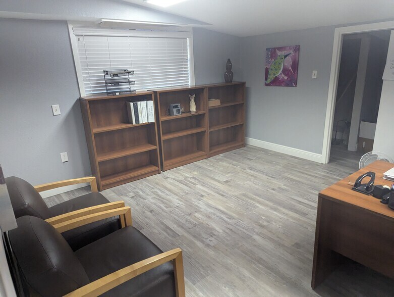 More Photos Of 8411 N Interstate 35, Austin Office For Lease