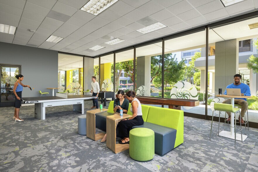 More Photos Of 2560 N 1st St, San Jose Loft Creative Space For Lease