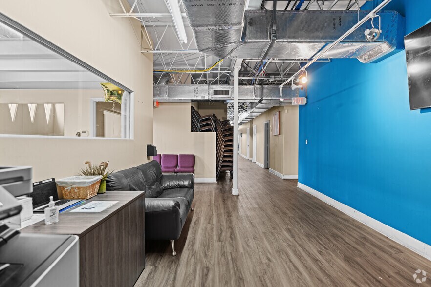 More Photos Of 1270 NW 165th St, Miami Office For Lease