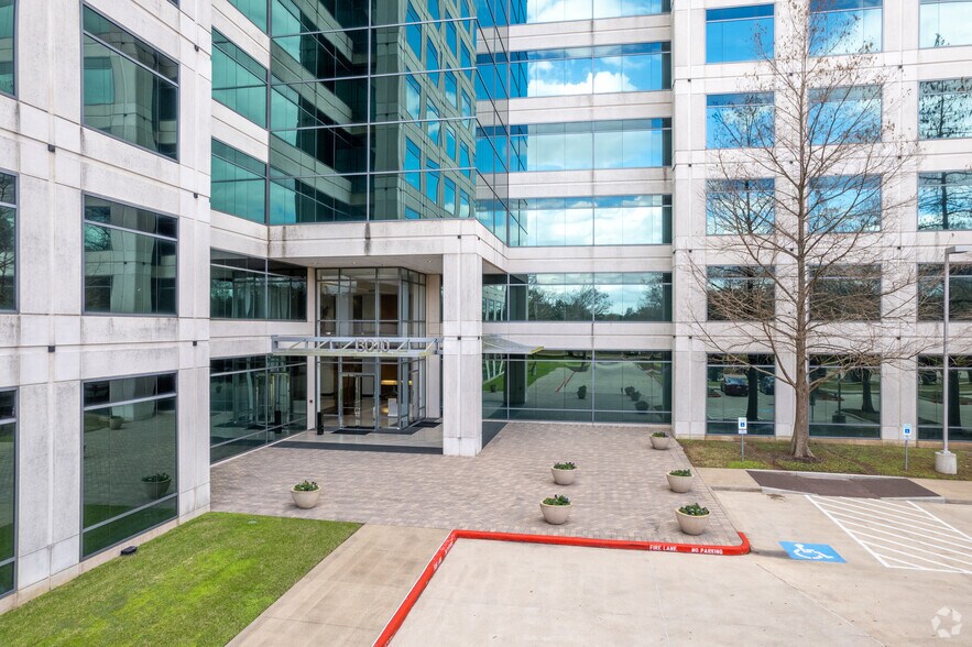 More Photos Of 3010 Briarpark Dr, Houston Office For Sale