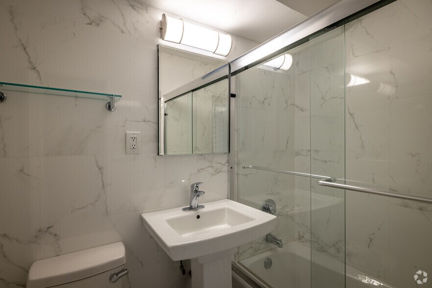 More Photos Of 20 Marshall St, Irvington Apartments For Lease