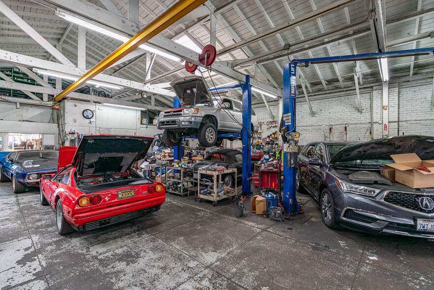 More Photos Of 242 W Commonwealth Ave, Fullerton Auto Repair For Sale