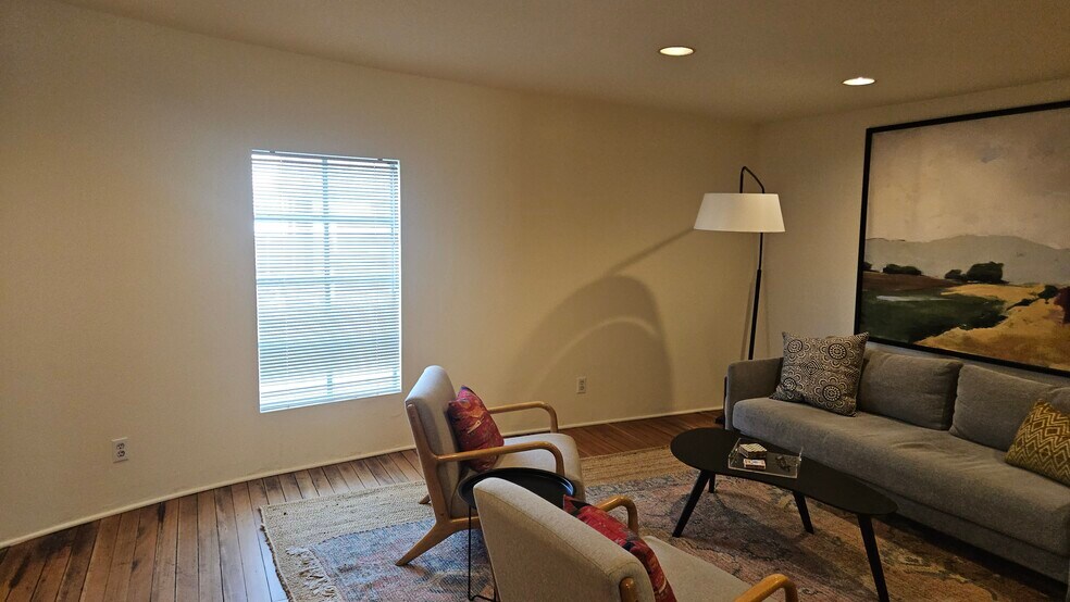 More Photos Of 253 N Lake Ave, Pasadena Office For Lease