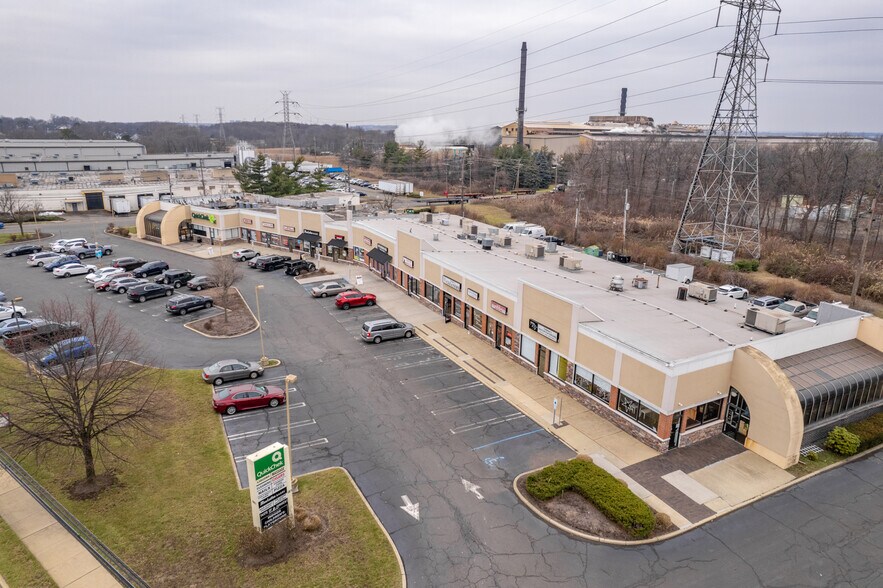 More Photos Of 881 Main St, Sayreville Freestanding For Lease