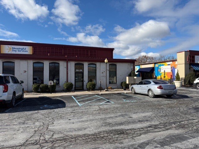 More Photos Of 590 Missouri Ave, Jeffersonville Office For Lease